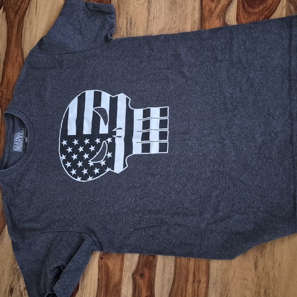 MARVEL The Punisher Graphic T Shirt - Picture 4 of 16